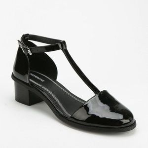 Cooperative T-strap Black Patent Leather Sandals
